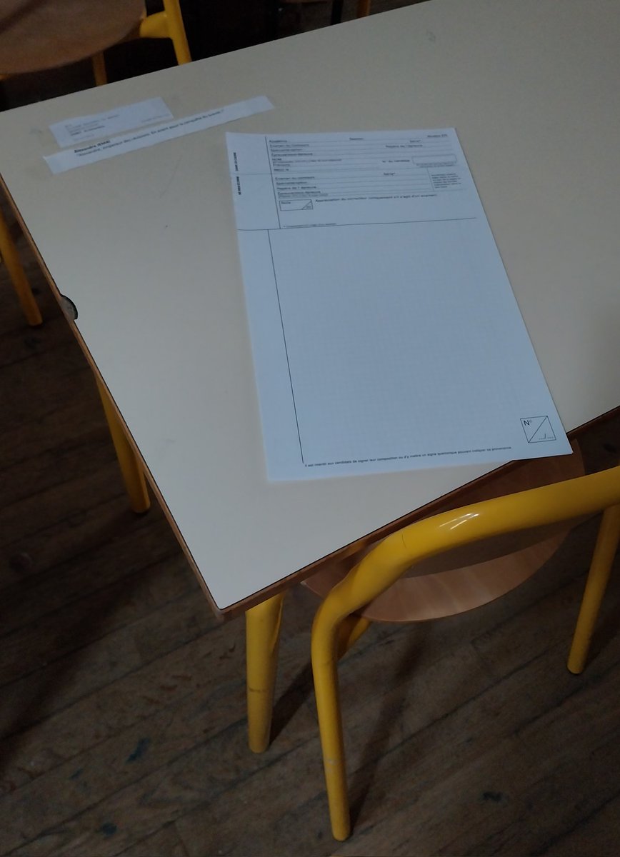 FMeunier1's tweet image. Brevet des Collèges... tout est prêt.
Pour accompagner nos candidats, notre équipe de Vie scolaire a scotché sur chaque table un mot personnalisé destiné à chacun.
Pleine confiance en nos 175 Condortiens de 3e; il vous suffit d'être aussi sérieux que cette année et tenace.