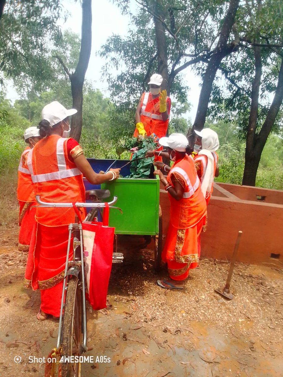 ZILLA PARISHAD MAYURBHANJ (@zp_mayurbhanj) on Twitter photo Cleanliness drive by SHG members at Nusadihi GP Bijatola Bock Mayurbhanj <a href="/DM_Mayurbhanj/">Collector & District Magistrate Mayurbhanj</a> <a href="/CMO_Odisha/">CMO Odisha</a> <a href="/MoJSDDWS/">Department of Drinking Water & Sanitation (#DDWS)</a> <a href="/PRDeptOdisha/">Panchayati Raj and Drinking Water Department</a> <a href="/sbmodisha/">SBMODISHA</a> <a href="/RWSS_Odisha/">Rural Water Supply and Sanitation, Odisha</a> <a href="/jaljeevan_/">Jal Jeevan Mission I #HarGharJal #JJM #JalJeevan</a> #cleanlinessdrive #Healthhygine Cleanliness drive by SHG members at Nusadihi GP Bijatola Bock Mayurbhanj <a href="/DM_Mayurbhanj/">Collector & District Magistrate Mayurbhanj</a> <a href="/CMO_Odisha/">CMO Odisha</a> <a href="/MoJSDDWS/">Department of Drinking Water & Sanitation (#DDWS)</a> <a href="/PRDeptOdisha/">Panchayati Raj and Drinking Water Department</a> <a href="/sbmodisha/">SBMODISHA</a> <a href="/RWSS_Odisha/">Rural Water Supply and Sanitation, Odisha</a> <a href="/jaljeevan_/">Jal Jeevan Mission I #HarGharJal #JJM #JalJeevan</a> #cleanlinessdrive #Healthhygine