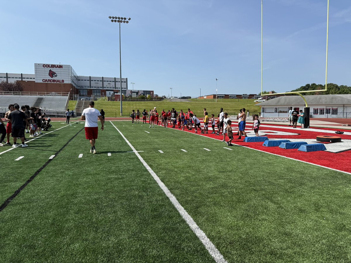 CoachJMStevens's tweet photo. Day 1 of our Colerain Youth Football Camp! 
#TheRainWillReignAgain https://t.co/7optlIvElj