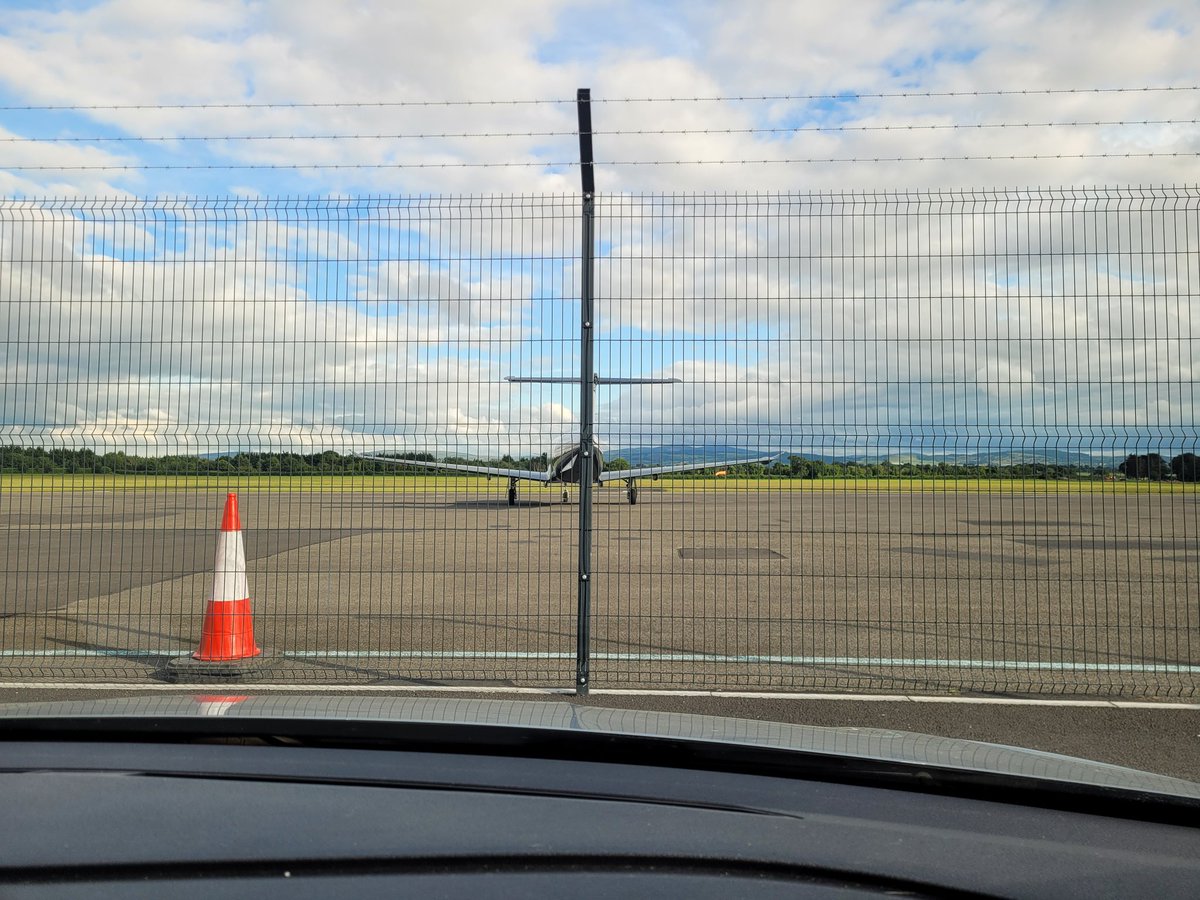 pilotngb's tweet image. Wrong side of the fence again.

Hope to get back on the other side one day.

#letsgoflying