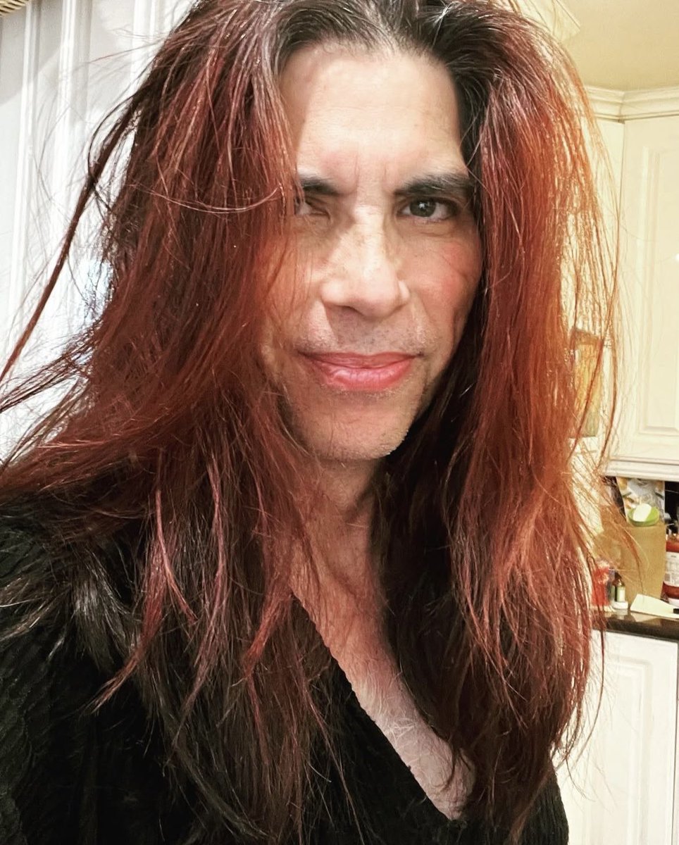 Hi! I wanted to take a moment to thank everybody so much for all the love, the photos and the lovely Birthday wishes! Blessings