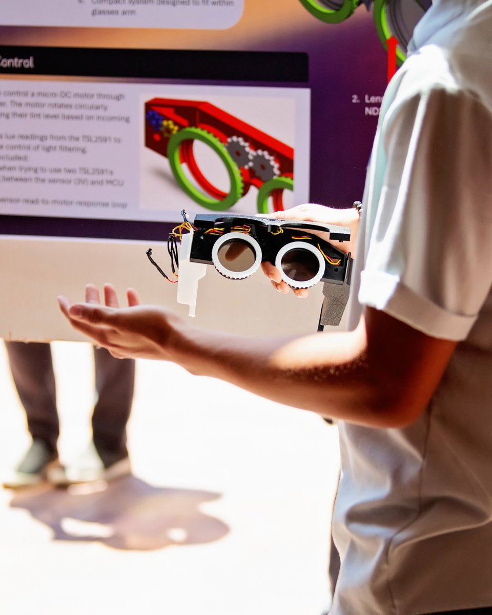 BaskinEng's tweet image. Undergraduate Project Showcase! 🛠️✨ #BaskinEngineering students brought bold ideas to life—from wildfire risk systems and muscle-activated prosthetics, to ROVs for kelp restoration, SARS-CoV-2 mutation validation, smart power monitors, and drones for VTOL search and rescue.
