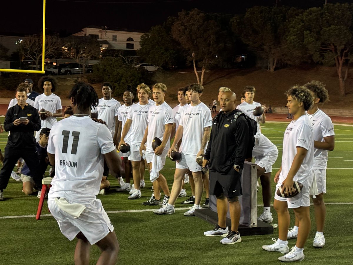 stackathlete's tweet image. Our team had a great time sponsoring the 2025 Rail Shot Challenge at last week&apos;s @Elite11 Finals. Congrats to @faizon_brandon for taking home the dub! 🏈🔥