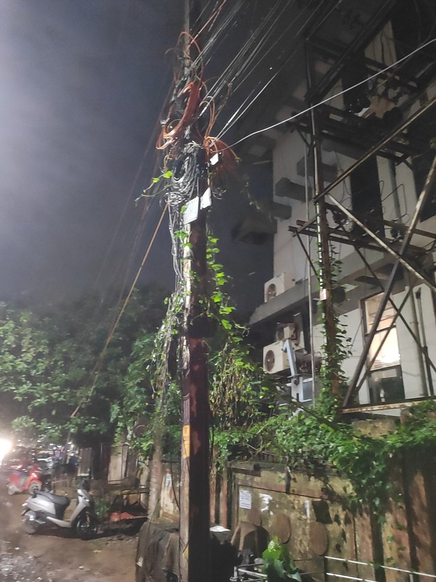 Itismita 🇮🇳 𝕏 (@itismitacodes03) on Twitter photo ଲତା ମାଡ଼ିଛନ୍ତି electric ଖୁଣ୍ଟ ଉପରେ । ଦୟାକରି ମରାମତି କରନ୍ତୁ
<a href="/TPCentralOdisha/">TP Central Odisha Distribution Ltd</a> ଲତା ମାଡ଼ିଛନ୍ତି electric ଖୁଣ୍ଟ ଉପରେ । ଦୟାକରି ମରାମତି କରନ୍ତୁ
<a href="/TPCentralOdisha/">TP Central Odisha Distribution Ltd</a>