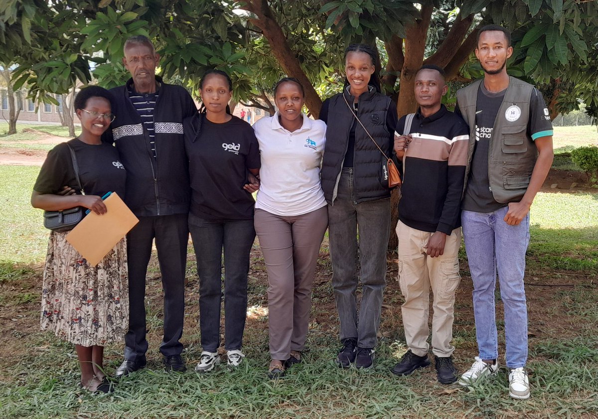 MSPOrganization's tweet photo. Uyu munsi umuyobozi wacu @Rwangombwa22 yitabiriye gahunda ya PEER EDUCATOR ishyirwa mu bikorwa na @rwandaplus83787 @gold_youth ahatangiwe ubutumwa bwo kwirinda ibiyobyabwenge n'ubuzererezi no kugira ubuzima bwiza bwo mu mutwe bituma bashobora kwifata no gutegura  ejo hazaza heza. https://t.co/mzxOOIhakQ