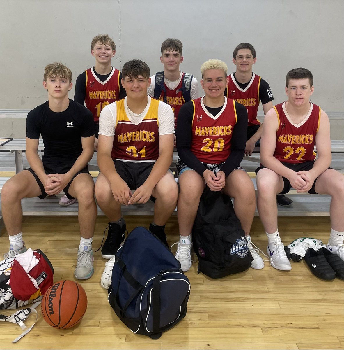 Congrats Freshman Team: Tournament Champs !! 🏆 🏅 
Junior Varsity falls short in the semi-finals but finishes with 10-2 record for the week.  Great work fellas!