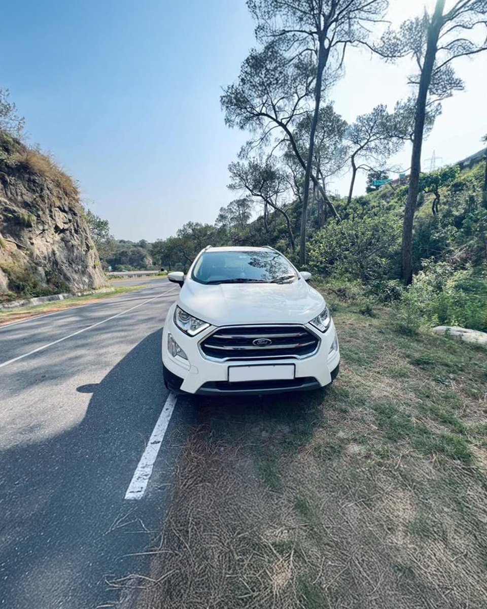 The hills called. Ford answered. Shot by Karan Bajaj for a perfect #ThrowbackThursday. This one makes us want to pack our bags and drive. 
Got a moment like this? Tag us using #FordMoments and get featured.