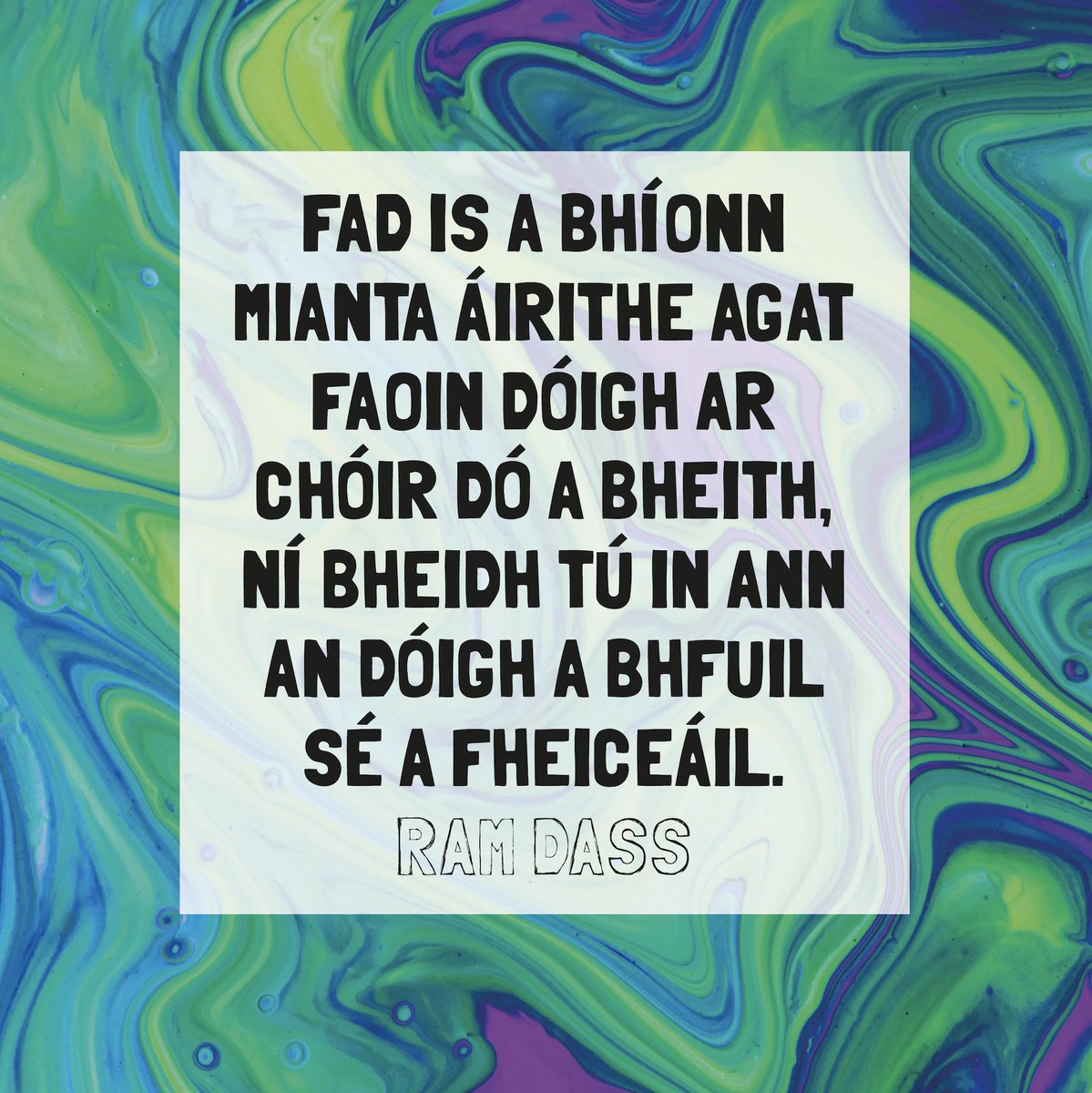 Síceolaí &amp; saoi nua-aimseartha a bhí i Richard Alpert, nó Ram Dass mar ab fhearr aithne air. Bhí sé in ann léargas sothuigthe a thabhairt ar bhunteagasca thraidisiúin an Oirthir, a bhfuil seoda go leor acu le fáil ina shárleabhar 'Be Here Now'. Bhí dúil aige sna beacáin fosta 🍄