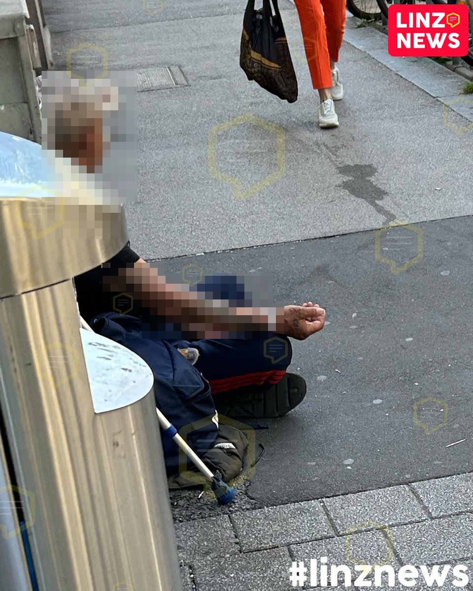 linzdotnews's tweet photo. 🤷♀️ Bettelverbot in der Hauptstraße!
🤔 Wirkt vor Ort irgendwie noch immer nicht so angekommen ...
✅ Die politischen Beiträge & Aussendungen dazu waren aber immerhin voller starker Worte!
#bettelverbot #wirkt #linz #hauptstrasse https://t.co/xCD8F50Ybi