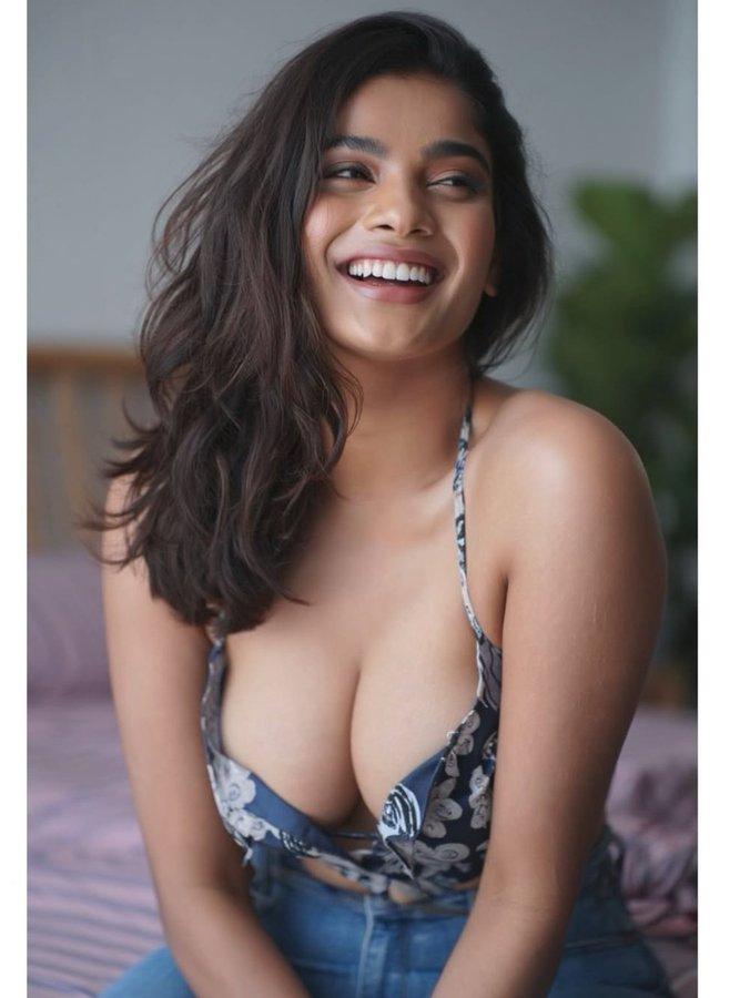 GuTqiAlaMAA3nUE?format=jpg&name=900x900