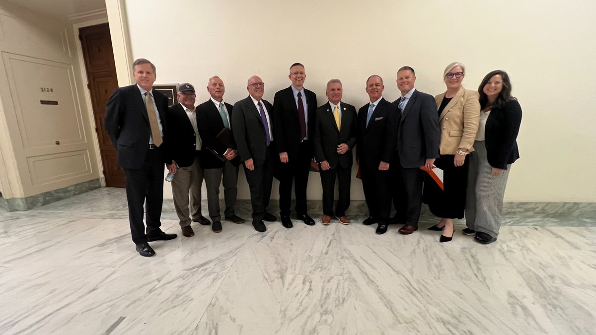 CHPA's tweet image. Kicked off a full day of meetings on #CapitolHill today with our members and @RepBuddyCarter to discuss legislation aimed at modernizing the regulatory process for sunscreen in the US. Thank you for your leadership on this issue to ensure #Americans have access to the best sun…