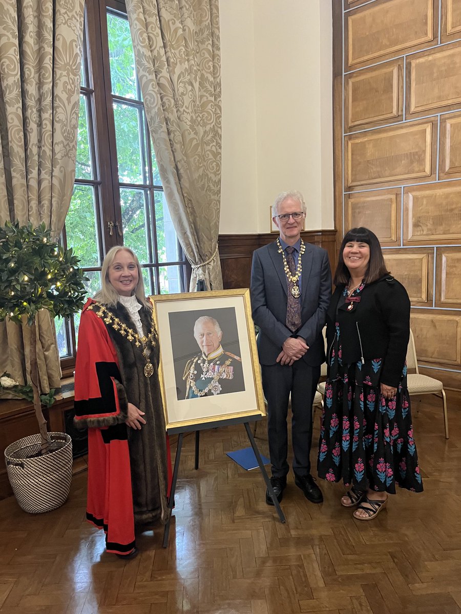 Jane Brophy (@jane_brophy) on Twitter photo Wonderful to meet Debra Green OBE DL <a href="/debrajgreen/">Debra Green OBE DL</a>. It was such an honoured to do my third British Citizenship Ceremony at Sale Town Hall with people from Australia, China, Egypt, Hong Kong, India, Iran, Jamaica, South Africa and Sudan. Wonderful to meet Debra Green OBE DL <a href="/debrajgreen/">Debra Green OBE DL</a>. It was such an honoured to do my third British Citizenship Ceremony at Sale Town Hall with people from Australia, China, Egypt, Hong Kong, India, Iran, Jamaica, South Africa and Sudan.