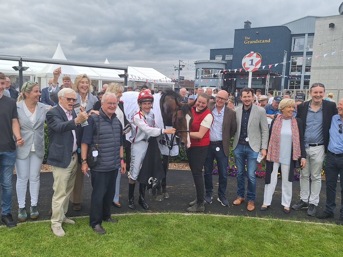 Irishracing.com Live (@irishracing365) on Twitter photo Barnavara & Shane Foley with winning connections after the Group 3 Al Shira'aa Racing <a href="/IrishEBF_/">Irish Stallion Farms</a> Jannah Rose Stakes <a href="/NaasRacecourse/">Naas Racecourse</a> <a href="/Jessica_Racing/">Jessica Harrington</a> Barnavara & Shane Foley with winning connections after the Group 3 Al Shira'aa Racing <a href="/IrishEBF_/">Irish Stallion Farms</a> Jannah Rose Stakes <a href="/NaasRacecourse/">Naas Racecourse</a> <a href="/Jessica_Racing/">Jessica Harrington</a>