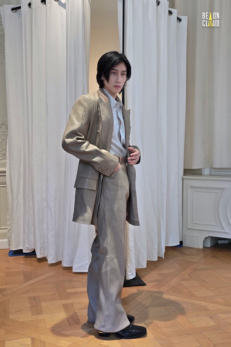 beoncloud_th's tweet photo. ไบเบิ้ล-วิชญ์ภาส Fitting ชุดที่ AMIRI Showroom ✨📸 รูปสุดท้ายของเซ็ต Fitting ในวันนี้ค่ะ พรุ่งนี้เรามารอชมลุคหล่อ ๆ ของไบเบิ้ลที่งานแฟชันโชว์ AMIRI SS26 กันนะคะ 😊

📍Hashtag for AMIRI SS26 Fashion Show
#️⃣ BibleAMIRISS26

#AMIRIxBible https://t.co/k3hJDpkVtY