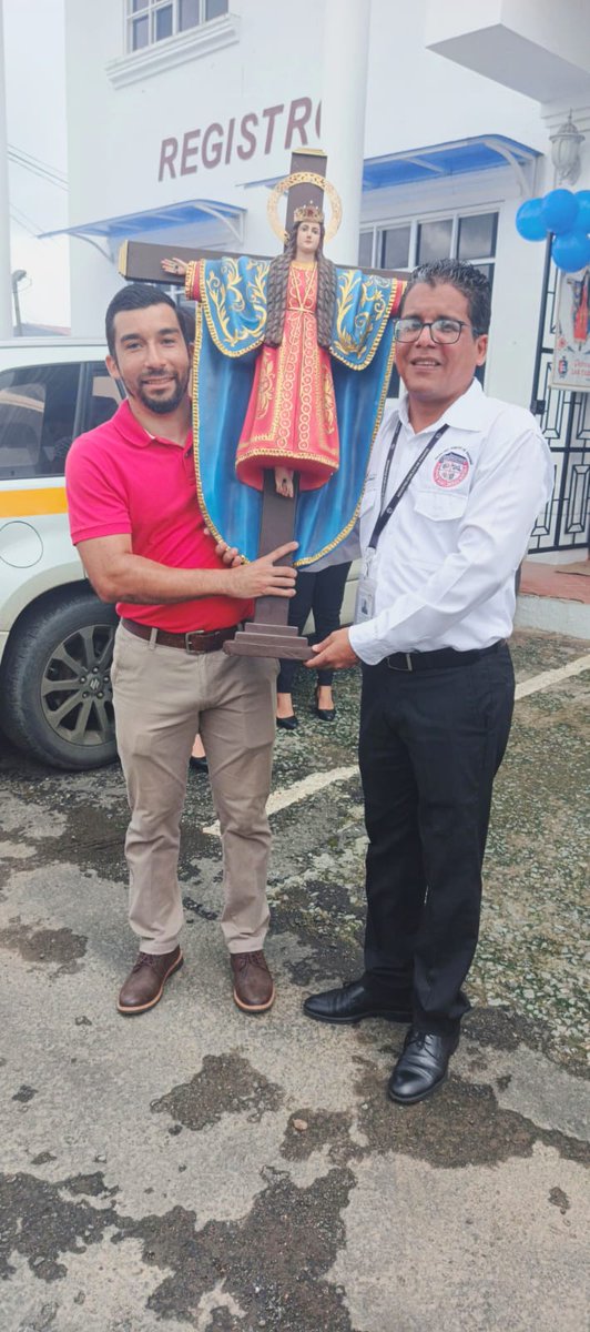 Como antesala a las diversas actividades para conmemorar a la Santa Patrona del distrito de Las Tablas el próximo mes de julio, nuestros colaboradores de la regional recibieron la imagen de Santa Librada de la mano de los estudiantes del Jardín de Infancia Lidia B. de Jaén.