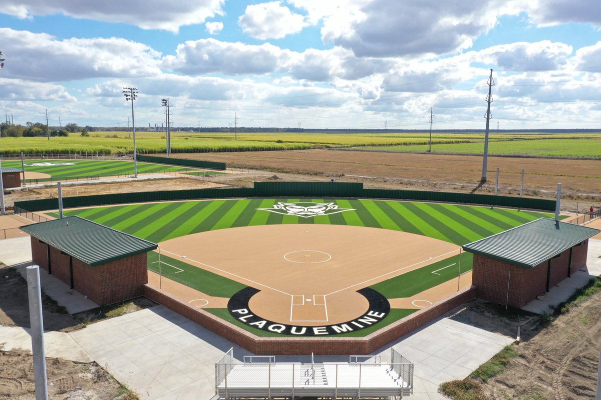 GeoSurfaces's tweet photo. Baseball field...✅

📍Plaquemine High School
#baseballfield #fieldinstall #geosurfaces https://t.co/7T1MRXLgor