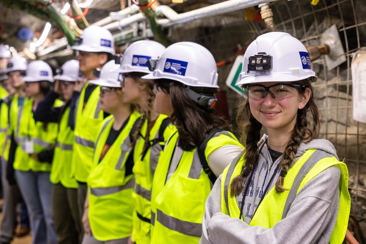 Big ideas often start underground around here. From hands-on experiences for students to cutting-edge research support, the SURF Foundation is investing in the next generation of scientists! Learn more 👉 sanfordlab.org/foundation
#SupportScience #SURFFoundation