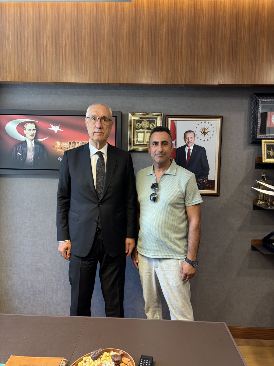 Bingöl Memleket Sevdalıları Derneği (@12bmsd) on Twitter photo Bingöl memleket sevdalıları olarak Dernek Başkanımız Osman Topluk ve Yönetim kurulu üyeleri olarak
Bingöl Milletvekillerimiz sayın ;
Feyzi Berdibek ( <a href="/FeyziBerdibek1/">Feyzi Berdibek🇹🇷</a> ) 'i
Makamında ziyaret ederek derneğimizin falıyet raporu ve ilimiz üzerine yapacağımız çalışmalar üzerine Bingöl memleket sevdalıları olarak Dernek Başkanımız Osman Topluk ve Yönetim kurulu üyeleri olarak
Bingöl Milletvekillerimiz sayın ;
Feyzi Berdibek ( <a href="/FeyziBerdibek1/">Feyzi Berdibek🇹🇷</a> ) 'i
Makamında ziyaret ederek derneğimizin falıyet raporu ve ilimiz üzerine yapacağımız çalışmalar üzerine