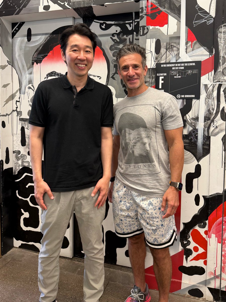 wolfejosh's tweet photo. With super smart Yuki Shirato––
Managing Director of Techstars Tokyo🇯🇵🇺🇸

非常に聡明なTechstars Tokyoのマネージングディレクター、白戸有紀さんがニューヨークのLuxを訪問。 https://t.co/WajNKE17Jt
