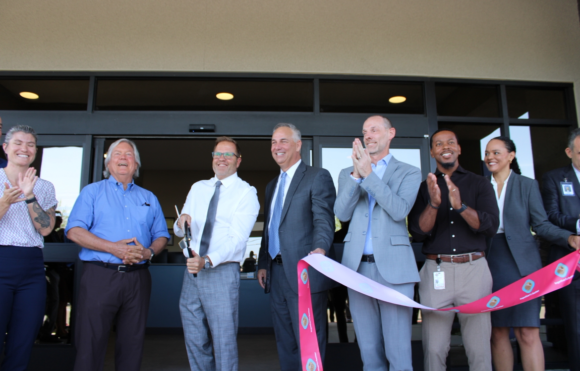 CommishMcCurdy's tweet image. Honored to join @UMCSN and community partners for the grand opening of Southern Nevada’s first Crisis Stabilization Center. This 24/7 facility offers compassionate, immediate care for those in behavioral health crisis—an important step toward real solutions in Clark County.