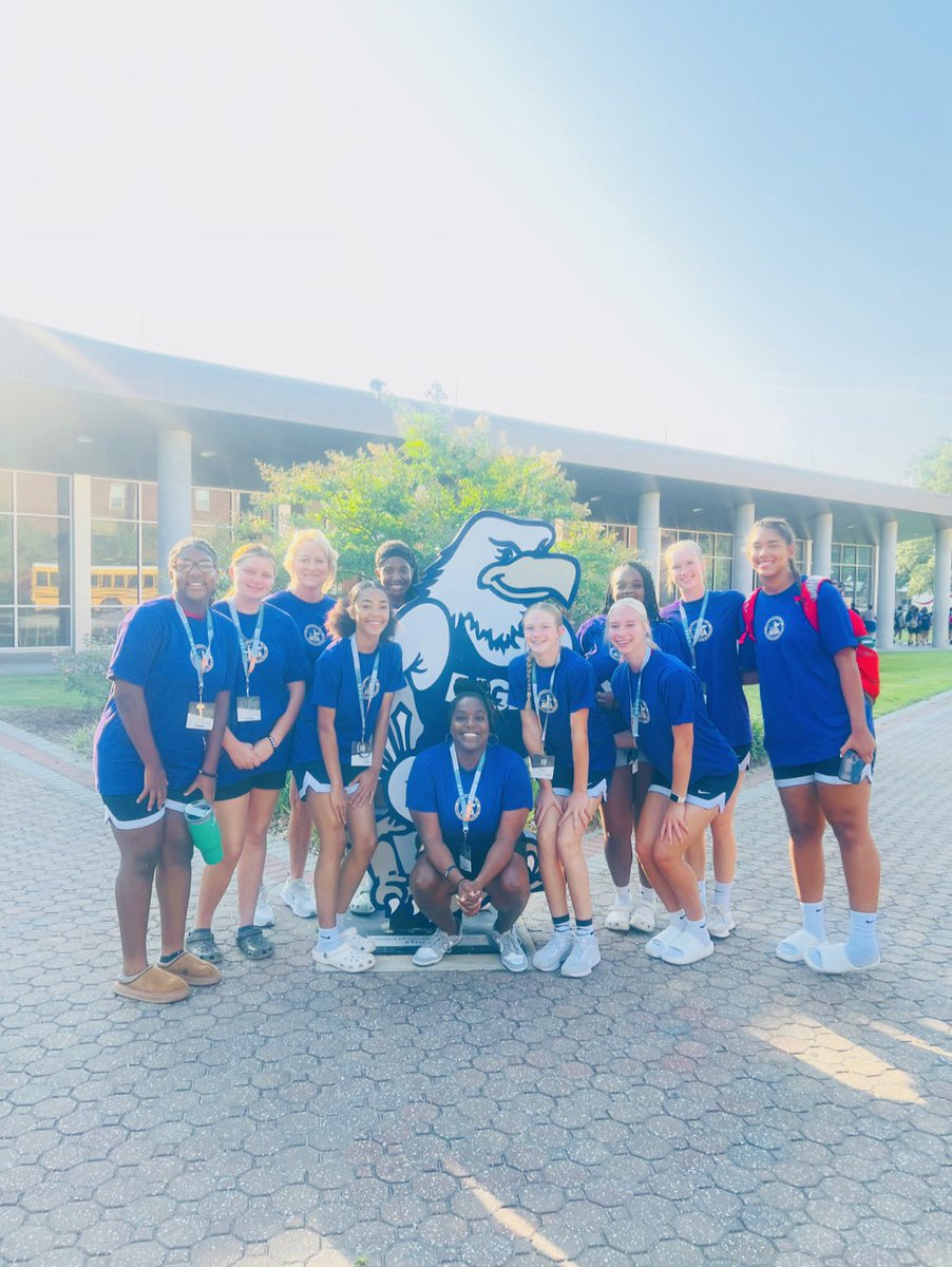 GirlsToombs's tweet image. 6 games in 3 days. The girls went 4-2 for FCA Camp. But the BIGGEST WIN was CHRIST!❤️💙

We are BLESSED.