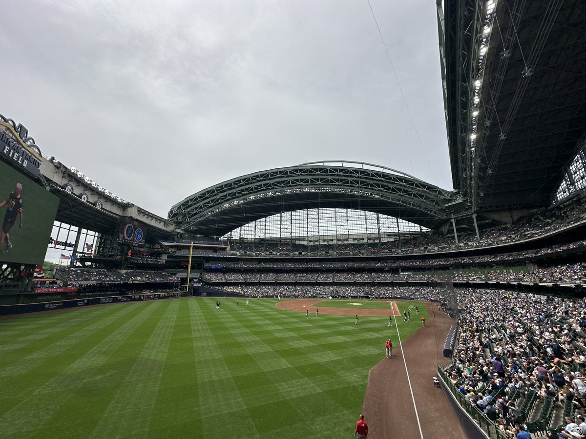 Milwaukee, Wisconsin is always the place to be but especially today

LETS GOOOOOOO BREWERS