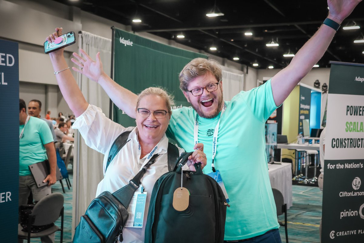 digits's tweet image. 🎉 Wrapping Up an Amazing Week at @WoodardCompany's Scaling New Heights with a Giveaway! 🎁
Congratulations to our winner, Shelly Lingor! 🎊 You've won a travel package with a $1000 Delta gift card and a Digits backpack packed full of travel essentials. We're so excited to…