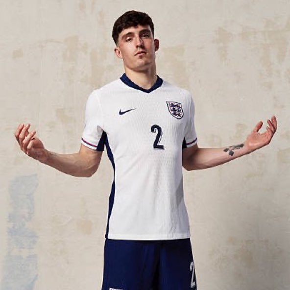 Tino Livramento’s game by numbers vs. Netherlands U21s:

Position: RB 🏟️ 
100 minutes played ⏰
48 touches ⚽️
22/25 (88%) passes completed 🎯
4 recoveries 💪🏽
4/5 duels won ⚔️
3 clearances ⛔️
2/2 tackles won 🧱

Faultless. ✨

#NUFC #U21EURO