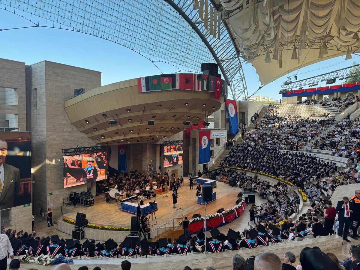 Her şeyi gören gözler Bilkent’te burnunun dibini görmekten aciz
#ÖzürDileBilkent