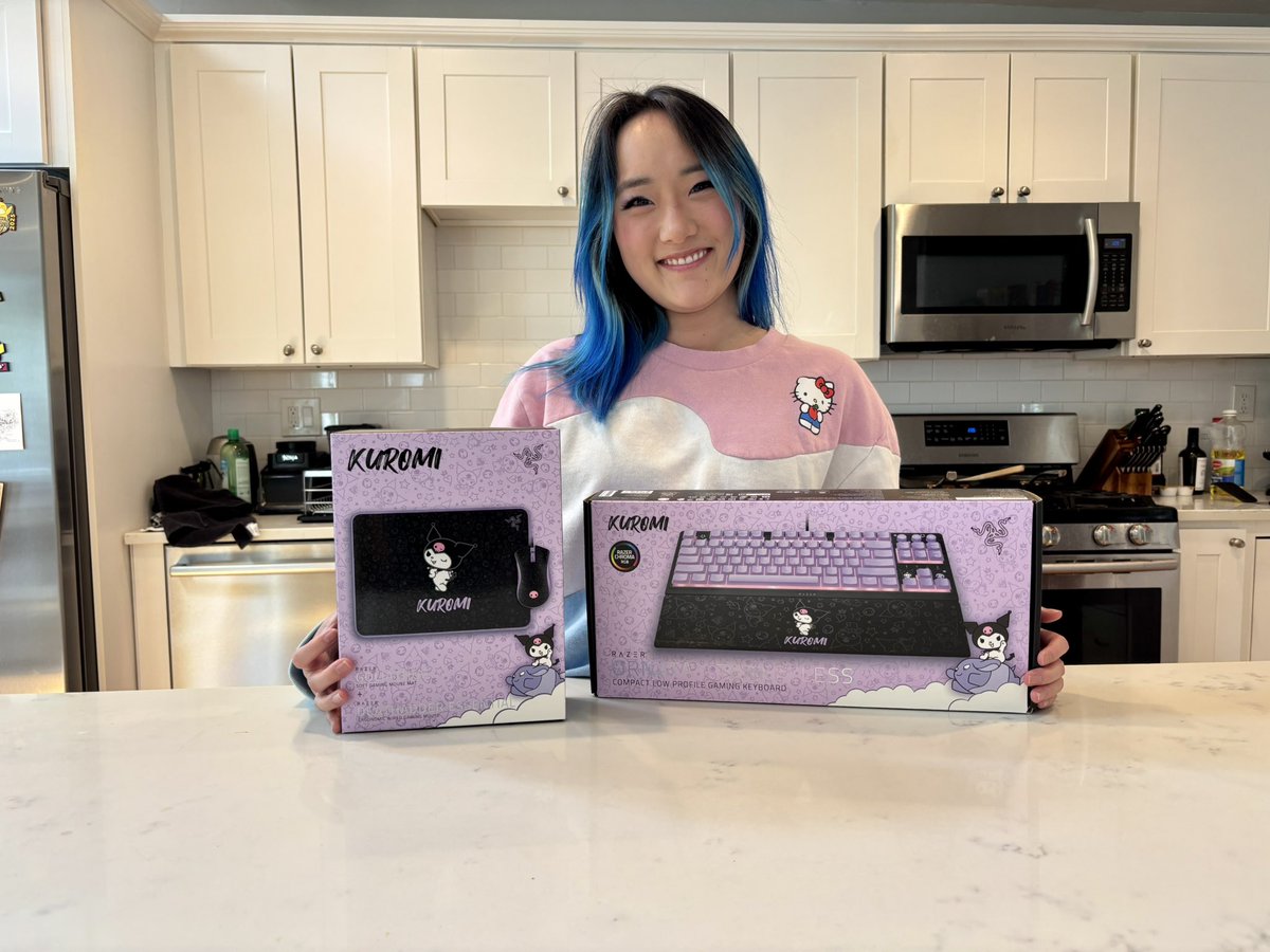 Nekkra's tweet image. Oooohhh thank you @Razer for sending me the keyboard and mouse pad bundle from the Hello Kitty collection 😍 Love Kuromi, love purple and I can never have enough keyboards and mice #gifted