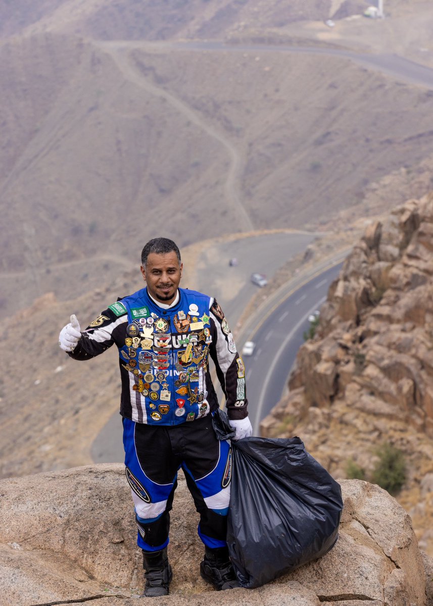 AJali_2030's tweet photo. • الدفاع المدني
• الهلال الأحمر
• جمعية المشاة وتسلق الجبال
• فريق متحدون للدراجات النارية
•  مشاة الرياض
•  فريق تمنية للهايكنق
•  فريق احد رفيدة للمشاة 

شكراً جزيلاً لكم على استجابتكم ومبادرتكم العظيمة لتنظيف مطلاتنا. جهودكم مثمنة ورسالتكم للمجتمع واضحة 🙏 https://t.co/zPKfZFZ6n7