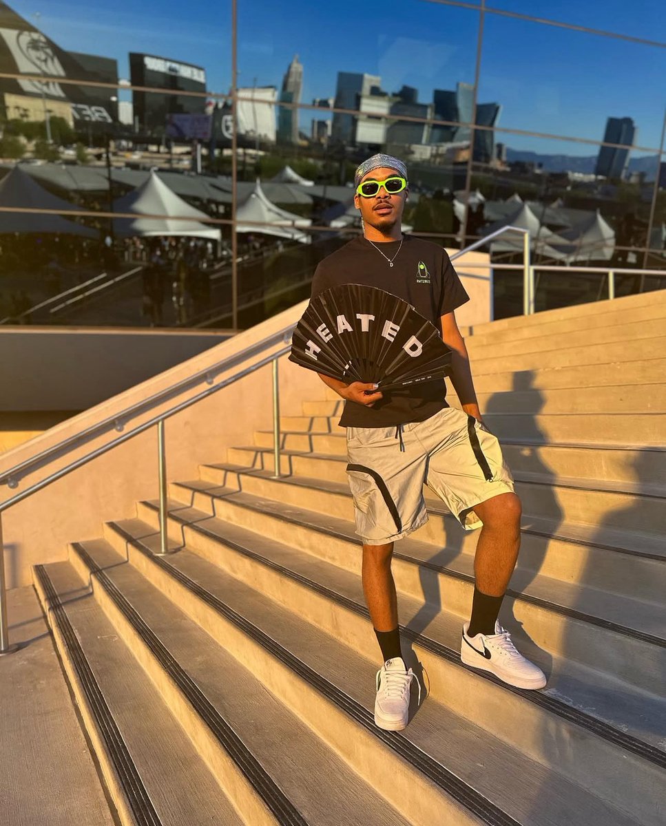 D 🥶🔥 tweet media