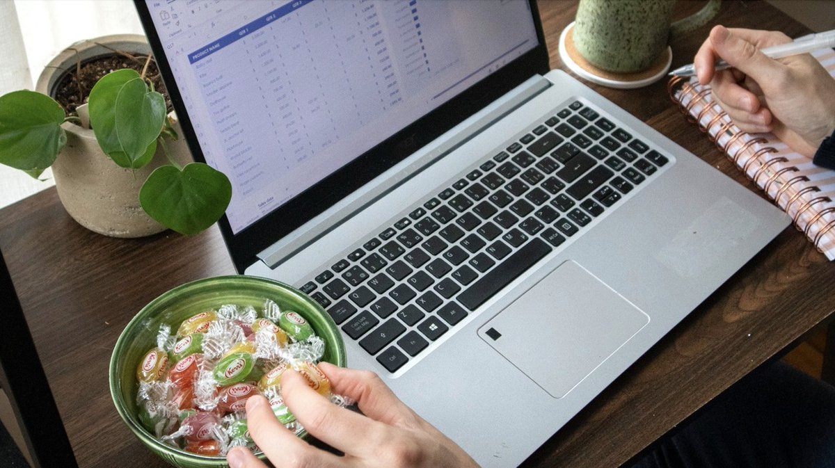 Kerr’s Ginger Drops are the perfect work desk accessory 🫚🍬 Shop at Kerrs.com