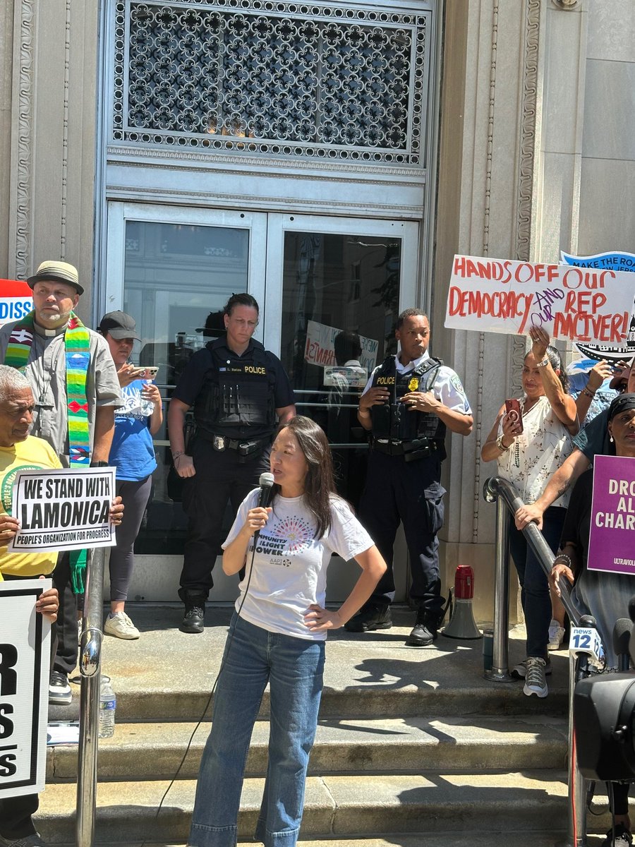 aapinewjersey's tweet image. Today we stood w/ @NJAIJ and a massive crowd of allies against the persecution of @RepLaMonica for exercising her oversight responsibilities at for-profit detention center Delaney Hall. We will not stand quietly by while laws are twisted to suppress dissent. Justice will prevail.