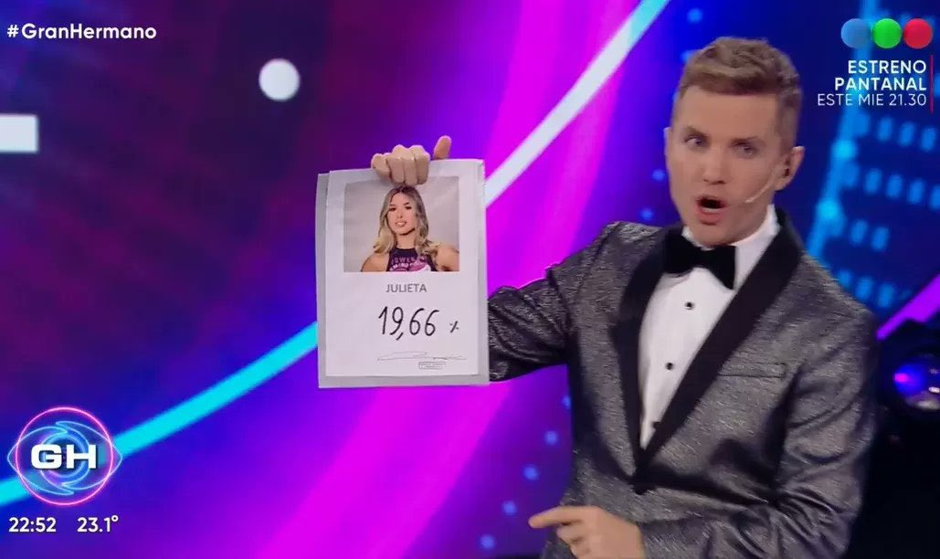 Ghpicante4's tweet photo. CELOSA ! Saco más que vos Julieta

#granhermano https://t.co/5t7XkxVVIa