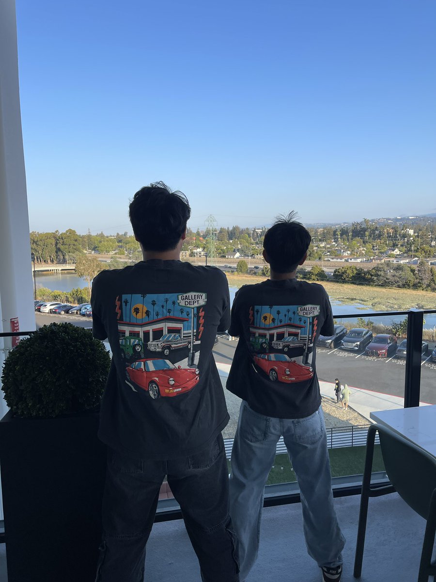 0xyeung123's tweet image. My boi @shreybirmiwal and I been grinding all day every day for this week’s in person sprint.
Big things coming to @base
Never sleep on @CoinbaseWallet 🥱🥱
Build. Test. Ship. 😤