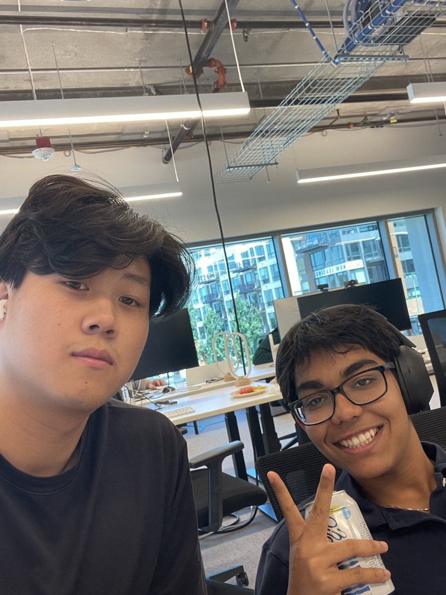 0xyeung123's tweet image. My boi @shreybirmiwal and I been grinding all day every day for this week’s in person sprint.
Big things coming to @base
Never sleep on @CoinbaseWallet 🥱🥱
Build. Test. Ship. 😤