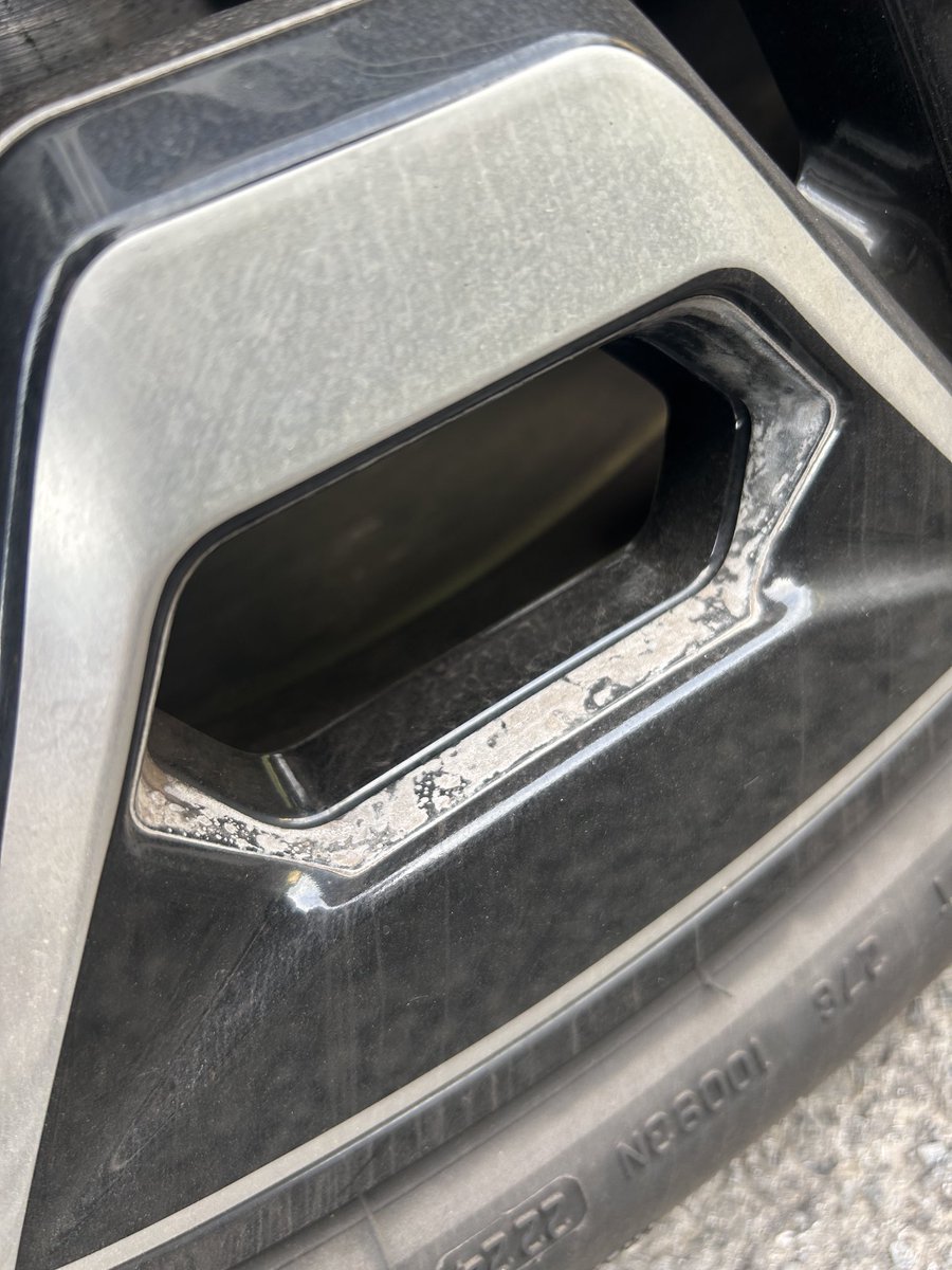 akyarien's tweet photo. ⁦@BMWUK_⁩ ⁦@BMW⁩ what is happening to the wheels on my iX? The black colour has come off and a horrible silver/white colour has appeared from underneath! BMW Customer services not interested and neither is Williams BMW my local dealer. Very disappointing. https://t.co/MWpmchxDwz