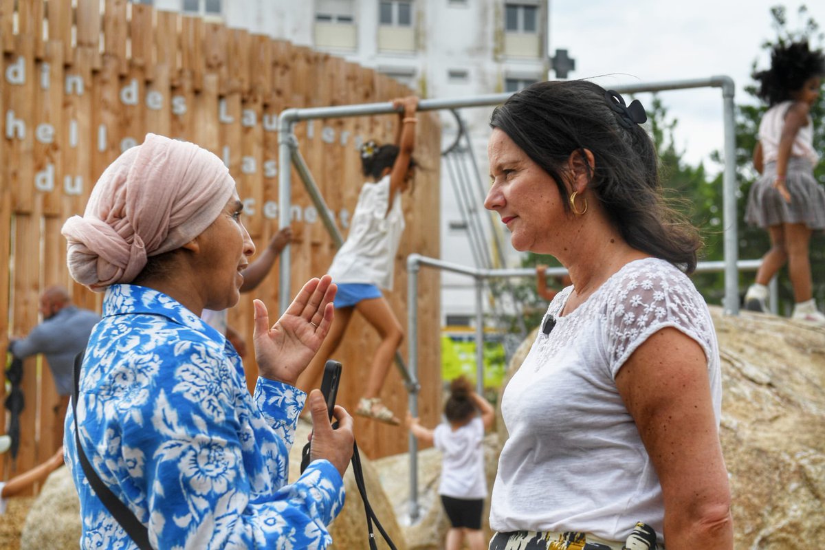 Quelle fierté d'inaugurer ce soir le jardin des Lauriers - Michelle Palas à Bellevue ! Ce jardin, c'était une demande forte des habitants qui ne voulaient plus de la dalle de béton. C'est aussi un hommage à Michelle, qui n'a cessé de se battre pour son quartier.