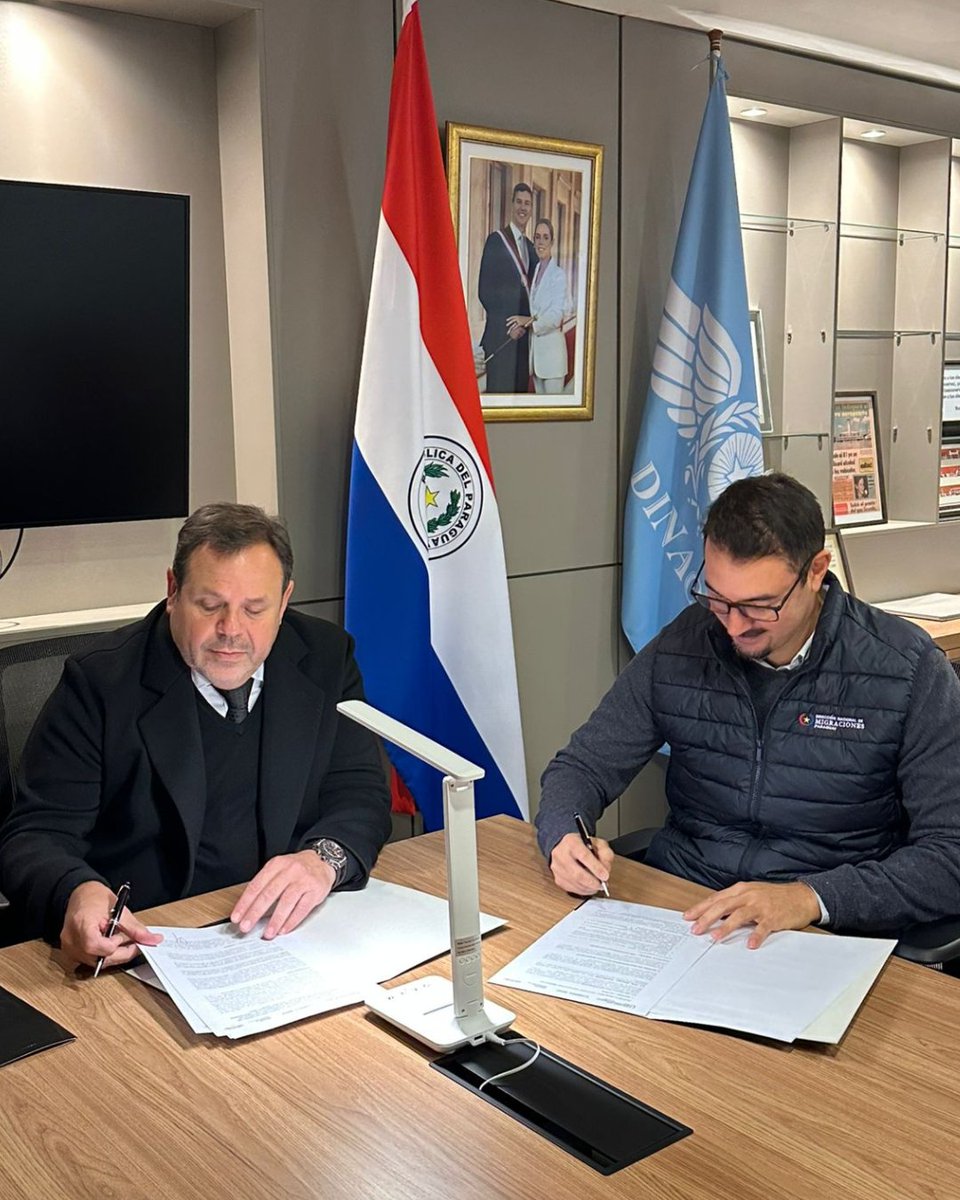 Migraciones Paraguay (@migracionespy) on Twitter photo 🚨🛫 Nuevo hito para la seguridad aérea en Paraguay
Con la implementación del sistema API/PNR entre Migraciones y <a href="/dinacpy/">DINAC Paraguay</a>, se podrán detectar perfiles de riesgo antes del ingreso de pasajeros al Paraguay🇵🇾, alineándose a estándares internacionales.
🔗cutt.ly/5rRrox7X 🚨🛫 Nuevo hito para la seguridad aérea en Paraguay
Con la implementación del sistema API/PNR entre Migraciones y <a href="/dinacpy/">DINAC Paraguay</a>, se podrán detectar perfiles de riesgo antes del ingreso de pasajeros al Paraguay🇵🇾, alineándose a estándares internacionales.
🔗cutt.ly/5rRrox7X