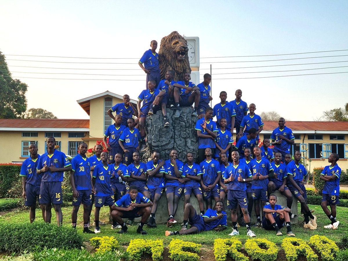 JAMES NATWETA BAGUMA 😎 (@james_baguma8) on Twitter photo THE ROAR 🦁 is here!!!!
A true Embodiment of Excellence and Pride crafted by <a href="/avarcsports/">AVARC sports</a> for the Ntare School Handball Team.
A true work of art that carries along the immense pride of Ntare School.
For a Replica, reach out to Coach Conerious;
Tel: 0705901328/0784275892 THE ROAR 🦁 is here!!!!
A true Embodiment of Excellence and Pride crafted by <a href="/avarcsports/">AVARC sports</a> for the Ntare School Handball Team.
A true work of art that carries along the immense pride of Ntare School.
For a Replica, reach out to Coach Conerious;
Tel: 0705901328/0784275892