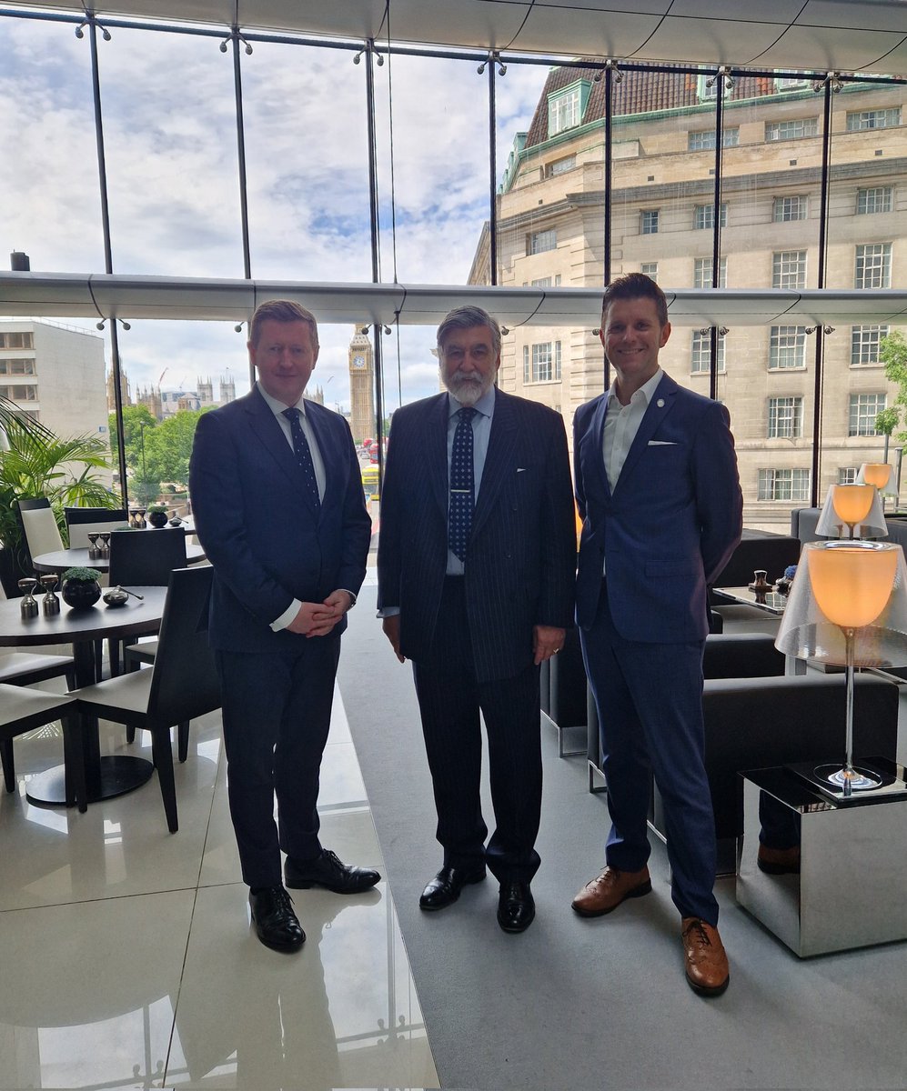 RBWR's tweet image. A valuable and productive day spent this week with The Rt Hon The Viscount Thurso FIH MI, President of the Institute of Hospitality, exploring the Institute’s expanding international footprint and identifying new opportunities to support membership growth and professional…
