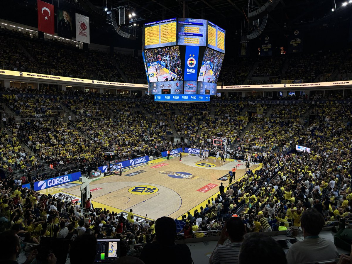 Fenerbahçe Beko, devre arasına 48-40 önde giriyor.