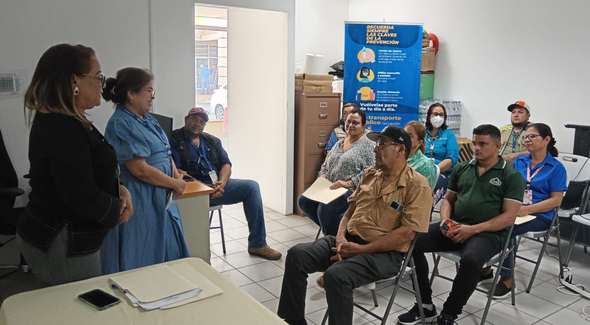 #Coclé | Nos reunimos con porcinocultores para unificar el criterio técnico y garantizar el cumplimiento de las normas sanitarias en la producción porcina, fortaleciendo la inocuidad, la salud pública y la prevención de zoonosis. #MinsaPanamá