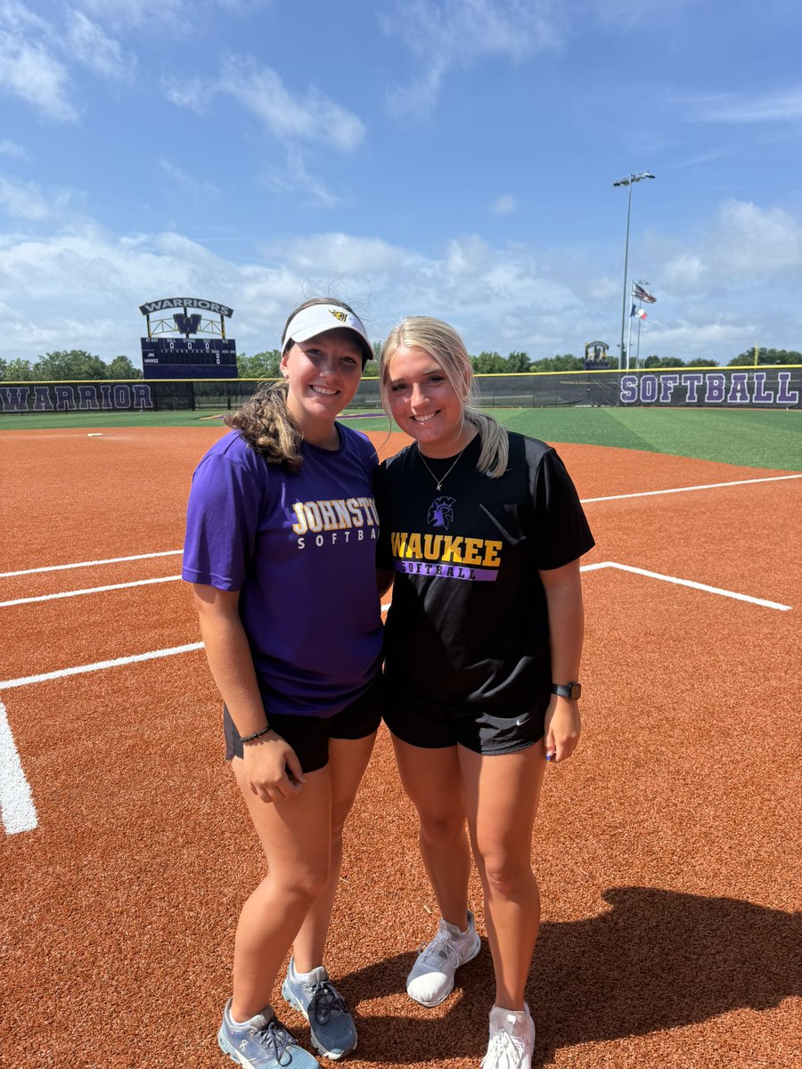 Teammates on the field…..rivals in the coaching box!! Addi Starr coaching at Johnston middle school and Katie Bower coaching Waukee middle school!!  It was a split!🙃. #givingback. #RepresentationMatters #summerfun. #CCSB