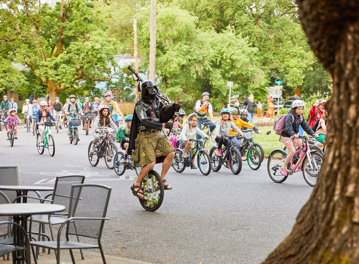 This. This right here is what keeps me going. ❤️ <a href="/AbernethyBikes/">Abernethy Bike Bus</a> #portland #pdx