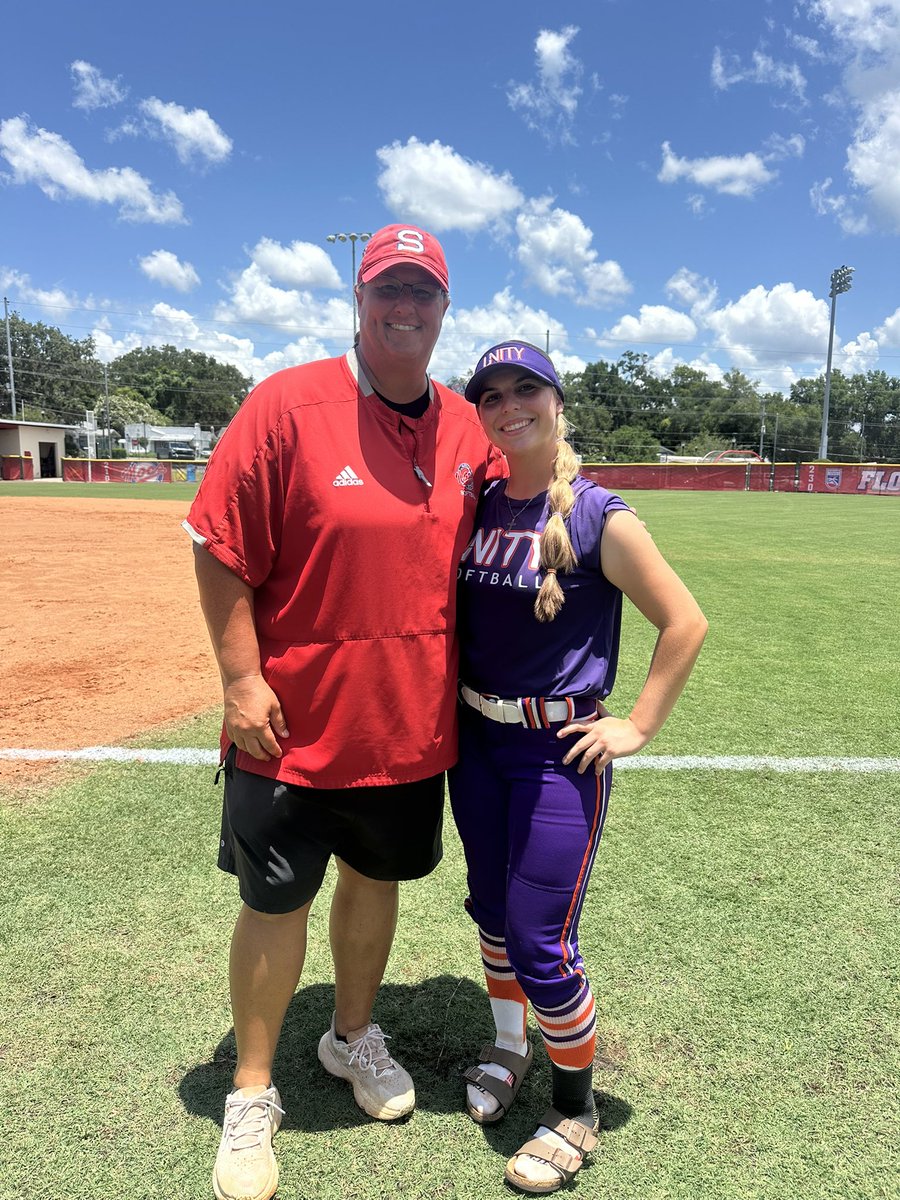 ChloeL27's tweet image. I had a great time at the @FSC_Softball camp this morning! I had a great chance to get on the field and showcase my skills to a couple wonderful coaches. Thank you to both Coach Mo and Coach Marti for everything you both did to make this camp happen!! GO MOCS‼️ @UnityLanier