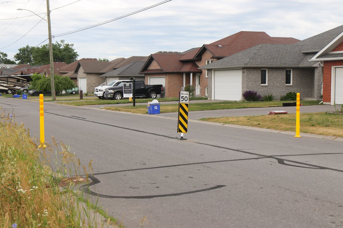 TRAFFIC CALMING COMES TO QW

Traffic calming measures have been installed on Couch Crescent and Lester Road in Quinte West.

Montrose Road and Moira Street West will receive traffic calming measures next week.

🔗 Learn more at:
quintewest.ca/blog/traffic-c…