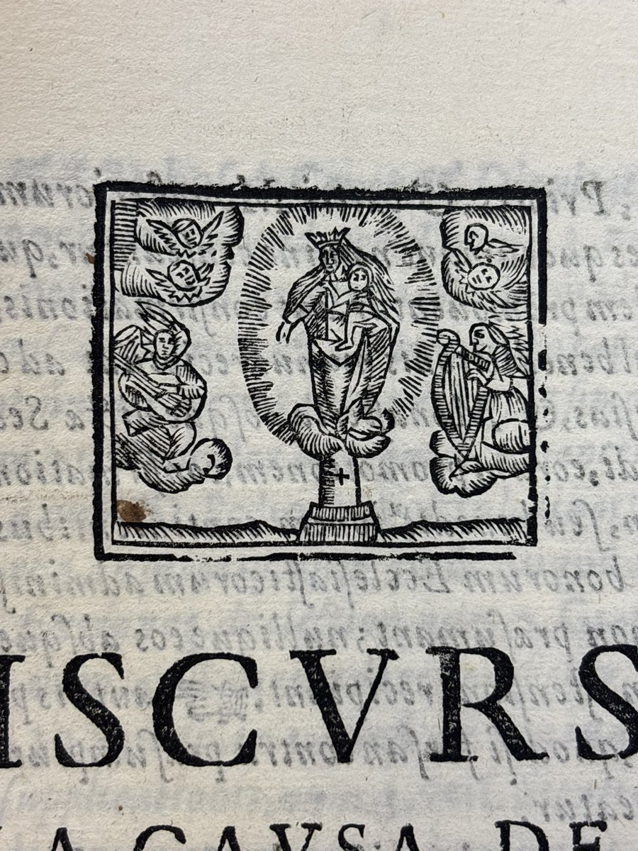 Aquí, estudiando un pleito de 175 años entre el Pilar y la seo de Zaragoza, que levantó por los aires a la curia romana, al Tribunal de la Rota Romana, al reino de Aragón y a la Monarquía de España. 

#ROTAROM17 
<a href="/Ipoutrin/">Isabelle Poutrin</a>