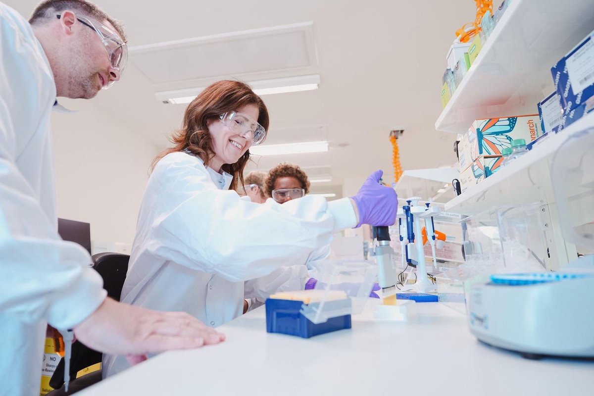 With @Gavi the UK is building a healthier, safer world, helping over 1 billion children grow up immunised against deadly diseases.  

It is a partnership based on sharing expertise. Gavi puts our scientists on the world stage and supports British jobs at firms like <a href="/GSK/">GSK</a>.